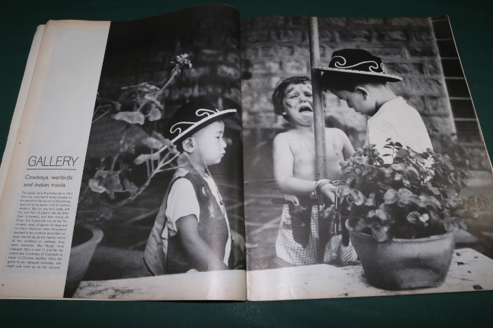 70s LIFE magazine Vintage life photo essay America / THE WOMAN PROBLEM cover 1971