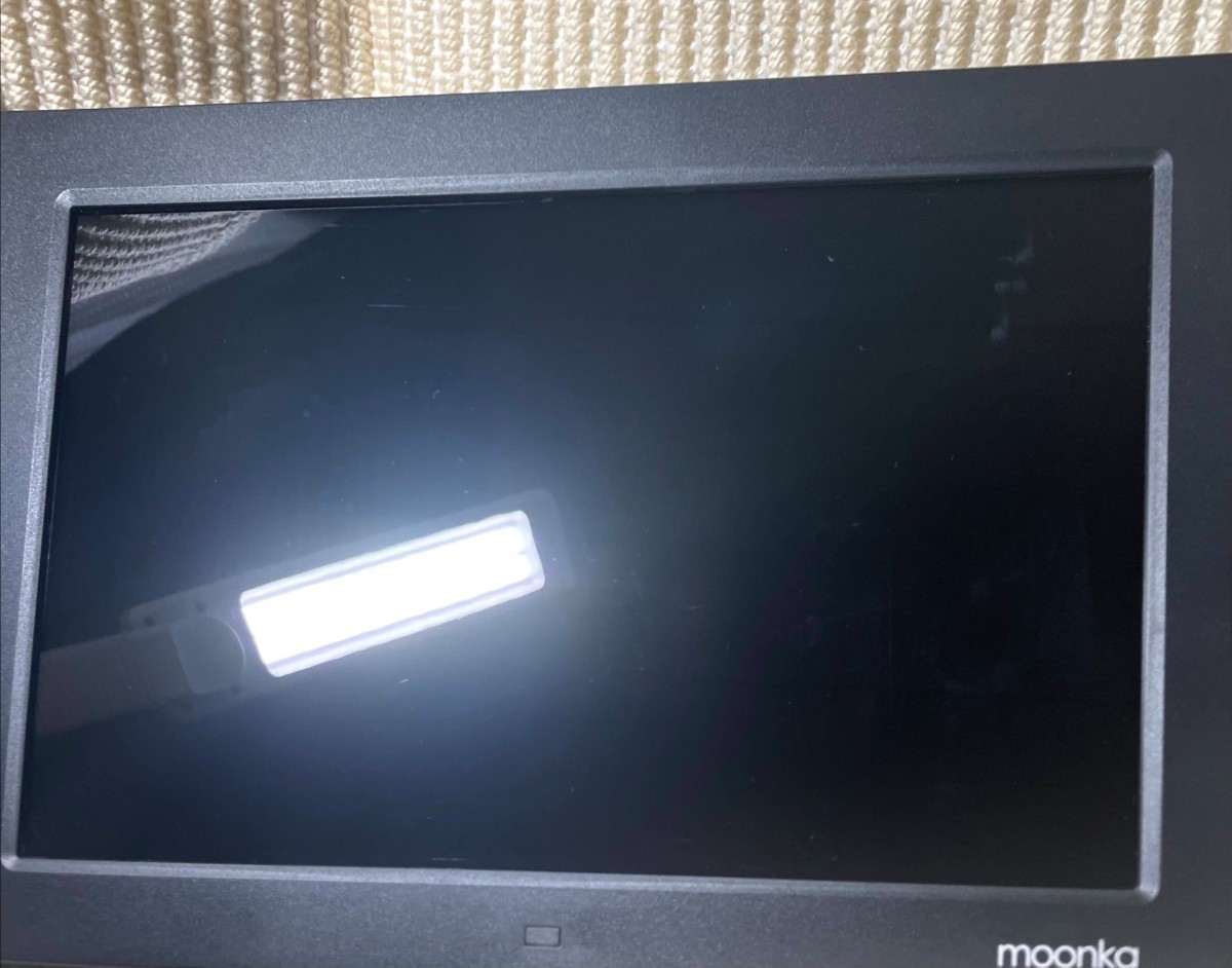 【ほぼ未使用品】 moonka デジタルフォトフレーム / 1280x800 HD解像度LEDバックライト液晶