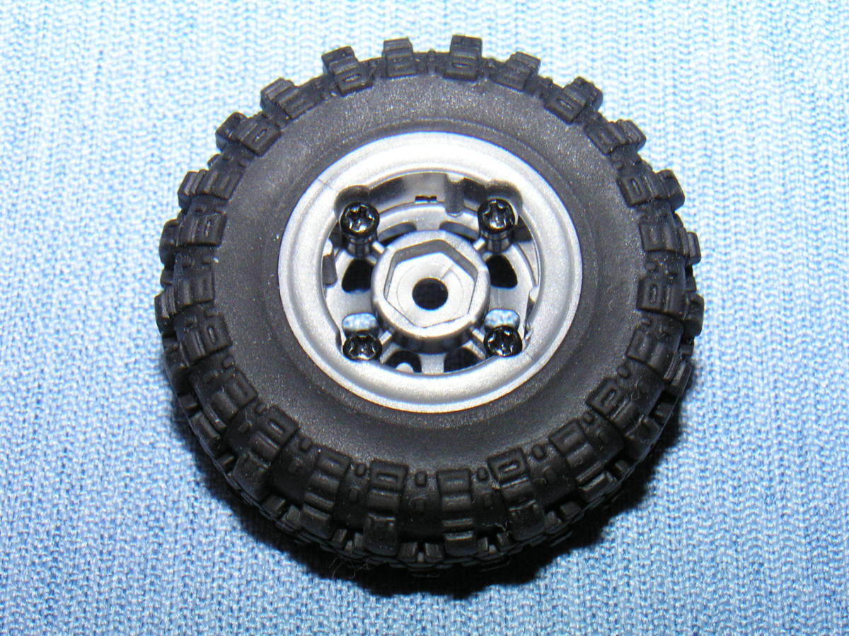 1/24ラジコンRC用 タイヤとビードロック灰色ホイールセット (ミニッツ 4×4 Mini Z 4x4 にも) RGT, Hobby Plus 六角ハブ対辺7mm用