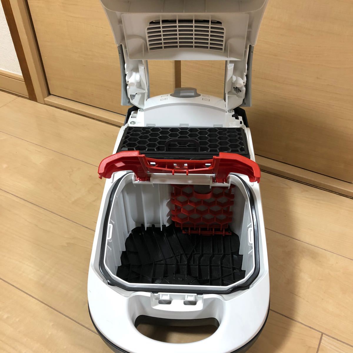 Miele ミーレ 掃除機 Compact C1 SCAO3|Yahoo!フリマ(旧PayPay Miele ミーレ 掃除機 Compact C1 SCAO3|Yahoo!フリマ(旧PayPay