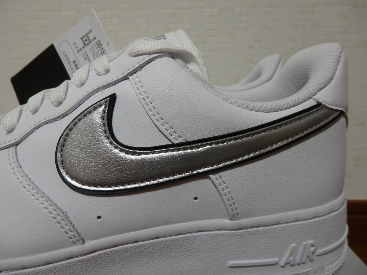 即決☆限定！♪新品 NIKE ナイキスニーカー WMNS AIR FORCE 1 '07 LOW ESS エアフォース１ ロー 27.5cm♪25周年♪スウッシュ SWOOSH 50周年_画像2