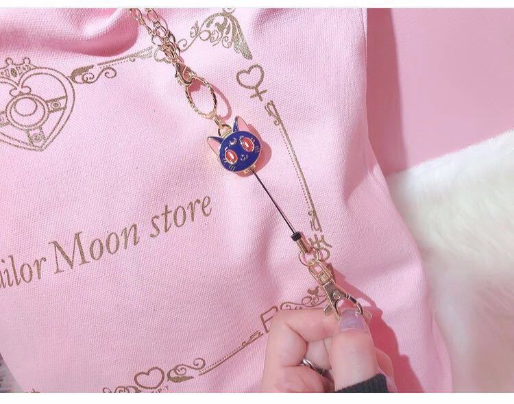 セーラームーン メタリックキーホルダー リールコード コンパクト ルナ 激レア セーラームーンストア 【福袋 限定品 ルナ リールコード