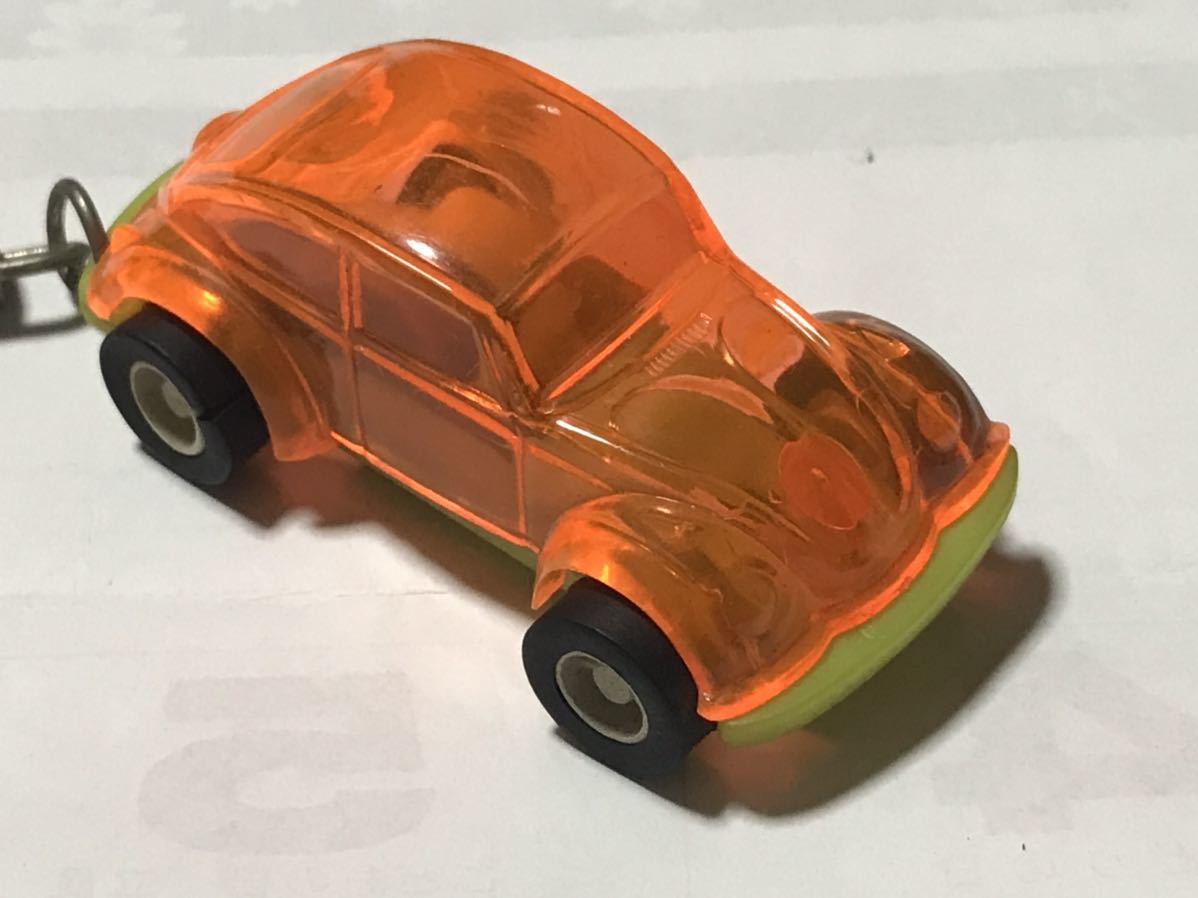 VW フォルクスワーゲン Beetle ビートル キーホルダー　オレンジスケルトン　長さ７cmぐらい_画像3