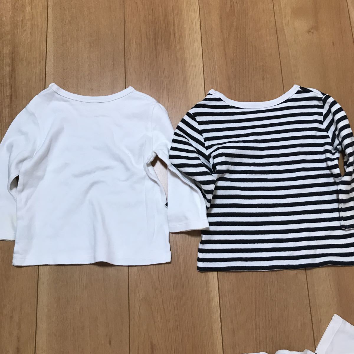 【中古】UNIQLO ユニクロ　ボーダーカットソー 長袖Tシャツ ボーダー　長袖カットソー2枚ヒートテック1枚 サイズ80 ユニクロヒートテック_画像4