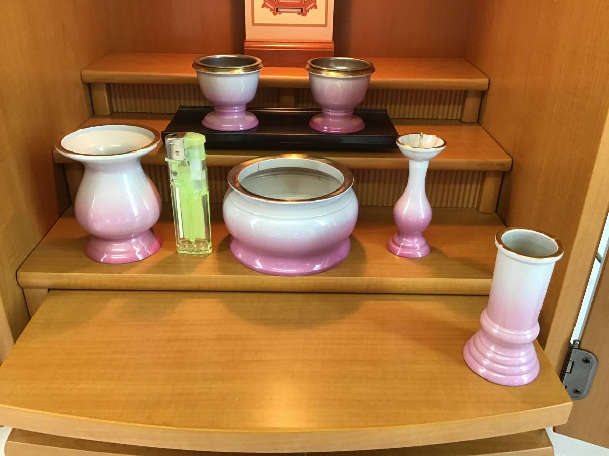 5000値下 新品木製ミニ仏壇 店売り¥136000の品 仏具はおまけ 5000値下 新品木製ミニ仏壇 店売り¥136000の品 仏具はおまけ