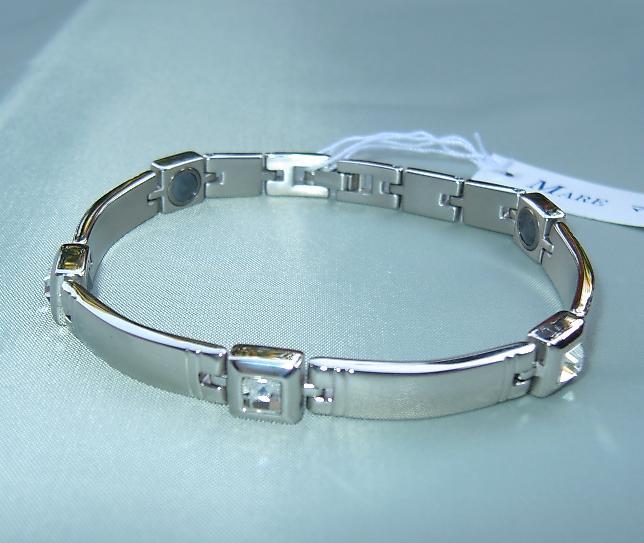 人気No.1 □□ゲルマニウム付純チタンブレスレット石入り(SWAROVSKI