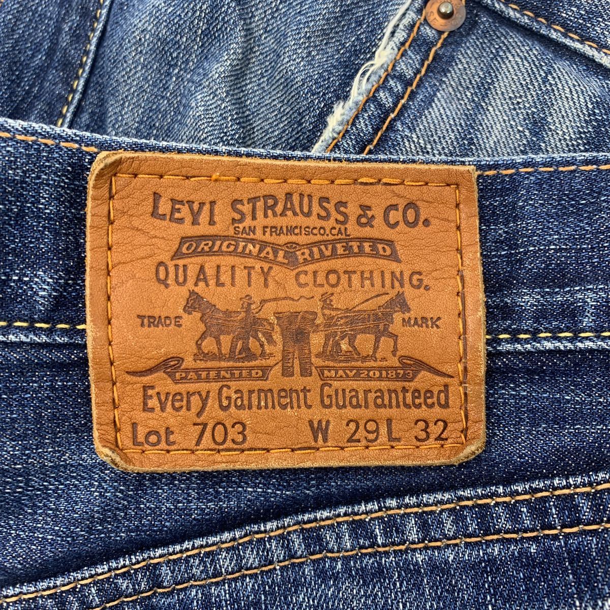 リーバイス LEVIS 00703-0007 703 デニムジーンズ ジーパン W29-L32 ストレートシルエット 色落ち感最高 ヒゲ色落ち♪ポケ破れ■Ja2659_画像4