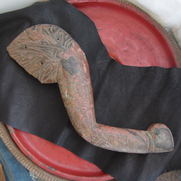 【在庫僅少】 19世紀　インドの古い木彫　アンティーク　Old Wooden Hand Carved Snake Figurine オブジェ