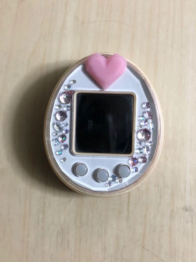 たまごっち tamagotchi たまごっちピース バンダイ BANDAI 白色 たまごっち tamagotchi たまごっちピース バンダイ BANDAI 白色
