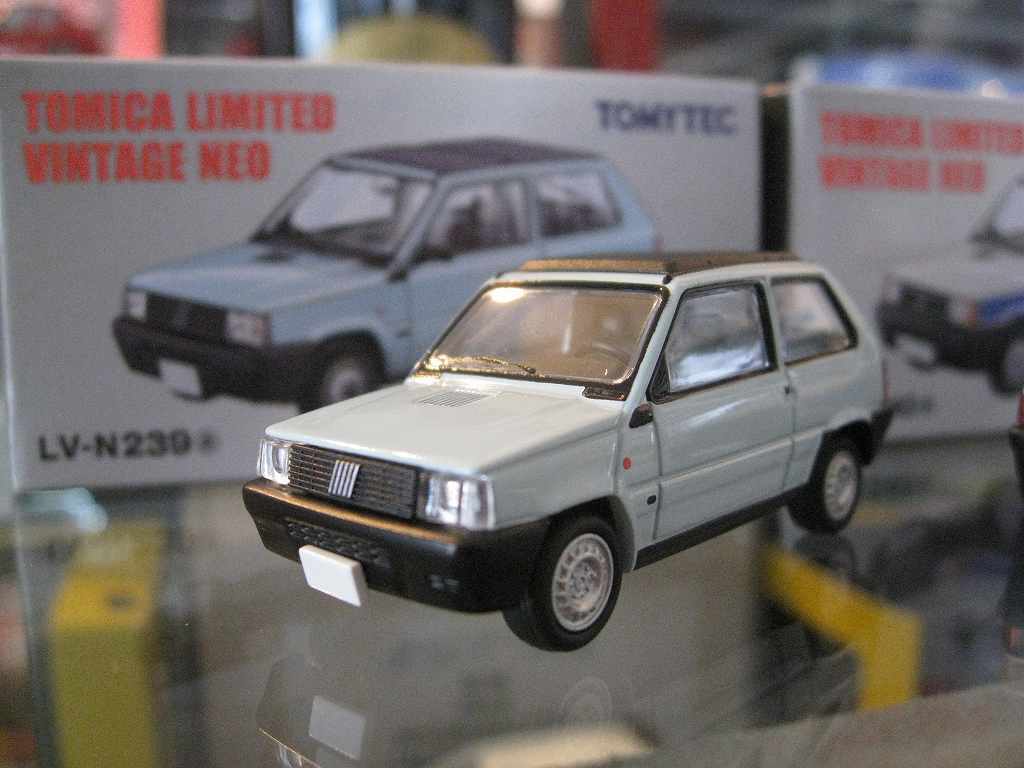 *New Tomica Vintage *FIAT Fiat Panda 2 pcs set( light blue / patrol car )*