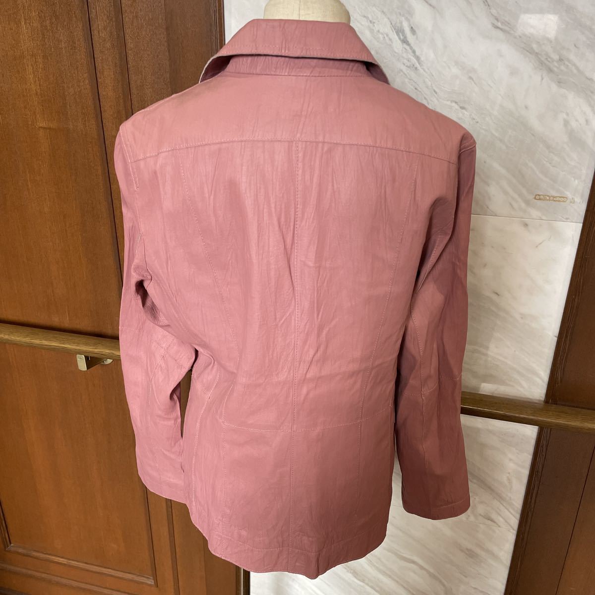 魅力的な価格 淡いピンクの革ジャケット imgs.ca