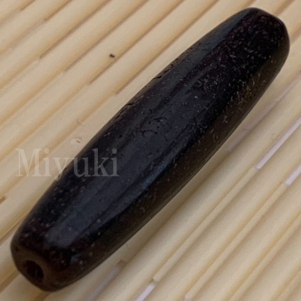 御幸天珠 AX05963 朱砂 観音天珠 49x12mm 風化紋 馬蹄痕びっしり 線状の朱砂 朱砂天珠 紅朱砂 赤朱砂 観音菩薩 観世音菩薩 観自在菩薩