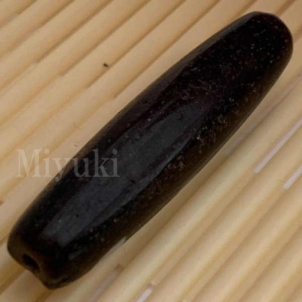 御幸天珠 AX05963 朱砂 観音天珠 49x12mm 風化紋 馬蹄痕びっしり 線状の朱砂 朱砂天珠 紅朱砂 赤朱砂 観音菩薩 観世音菩薩 観自在菩薩