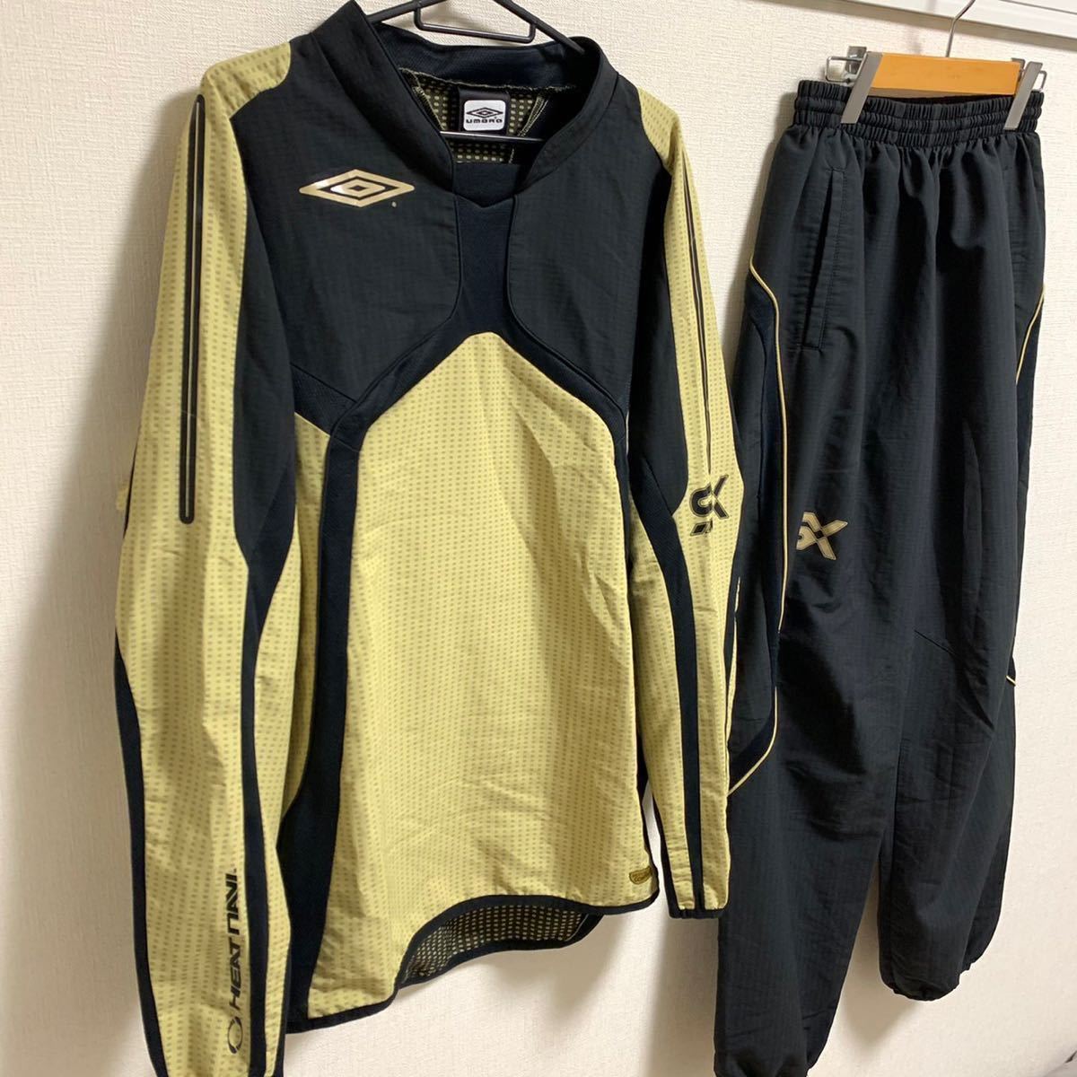 Paypayフリマ 美品 Umbro ピステ 上下セット アンブロ サッカー フットサル ウインドブレーカー トレーニングウェア スポーツウェア サッカー部 Paypayフリマ 美品 Umbro ピステ 上下セット アンブロ サッカー フットサル ウインドブレーカー トレーニングウェア スポーツウェア サッカー部