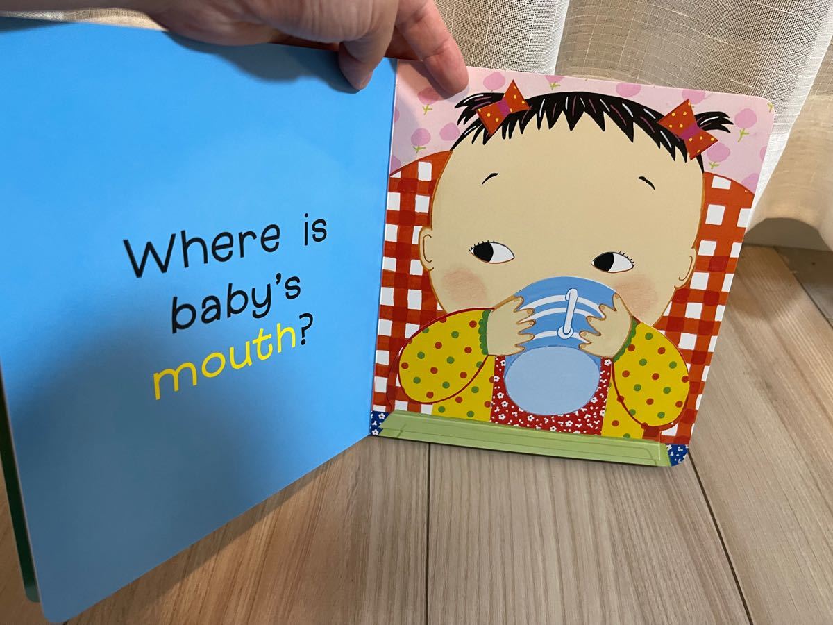 新品英語絵本　しかけ絵本where is baby’s belly button