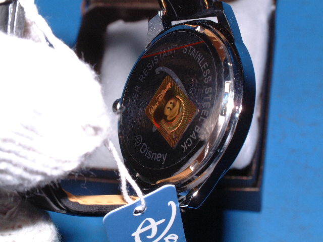 新品未使用 。ディズニーバンビ腕時計ブラック。 発送は60サイズ_画像4
