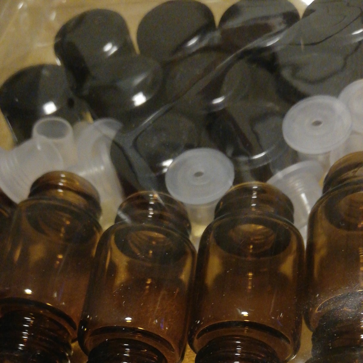 doTERRA ドテラ　エッセンシャルオイル用　ミニボトル　容量2ml　未使用空き瓶　20個セット
