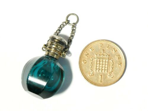 アンティーク フランス シルバー Green Cut ガラス Miniature Chatelaine 香り ボトル WOW #T6C
