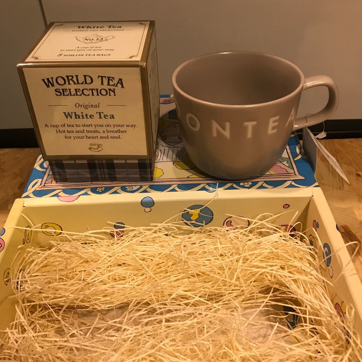 アフタヌーンティー　Afternoon Tea マグカップ【新品】未使用　コーヒーカップ　耐熱　紅茶　ギフトBOXセット