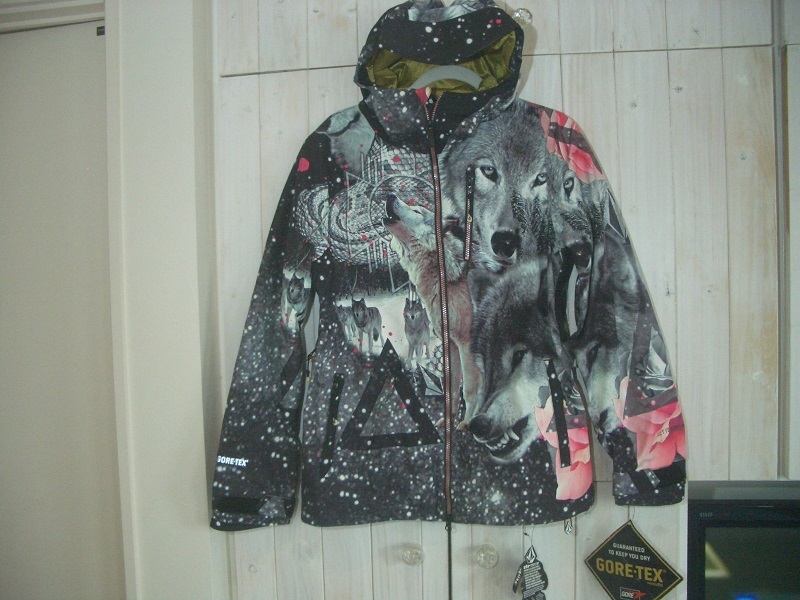 送料込 新品 VOLCOM ボルコム サイズS GORE-TEX ゴアテックス 送料込 新品 VOLCOM ボルコム サイズS GORE-TEX ゴアテックス