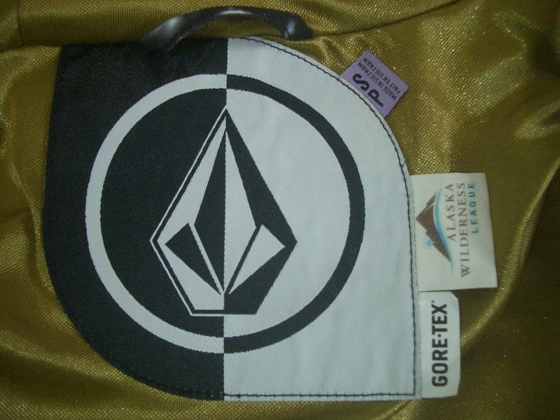 送料込 新品 VOLCOM ボルコム サイズS GORE-TEX ゴアテックス 送料込 新品 VOLCOM ボルコム サイズS GORE-TEX ゴアテックス