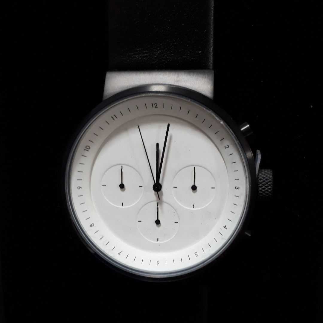 KIURA CHRONOGRAPH WHITE キウラ腕時計 - 腕時計、アクセサリー