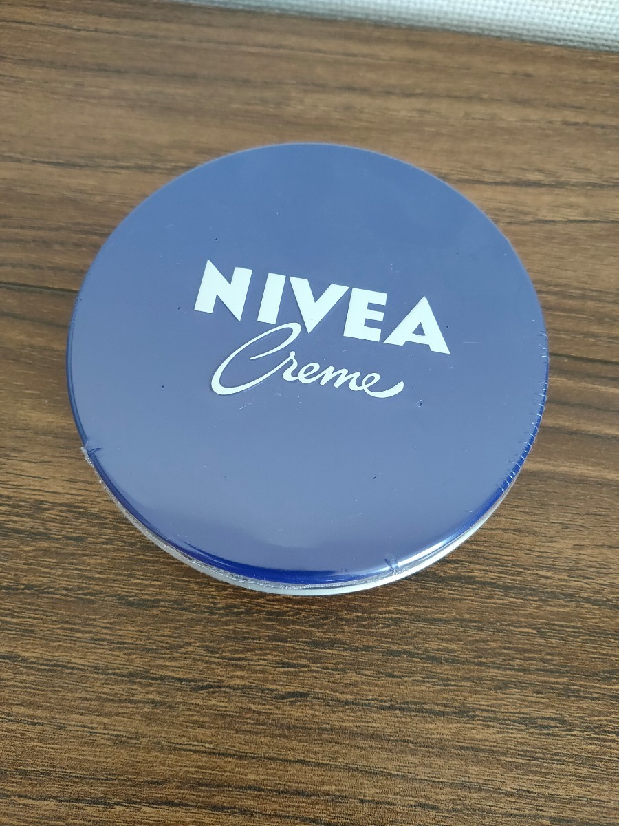 NIVEA　スキンケアクリーム