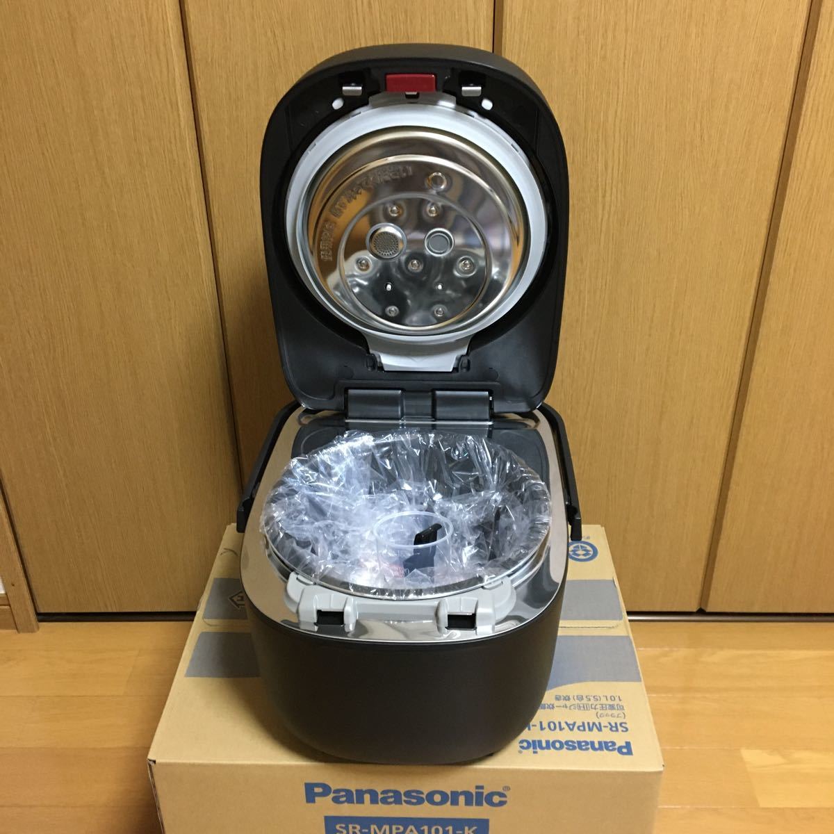 Panasonic可変圧力IHジャー炊飯器ブラック5.5合　SR-MPA-101K