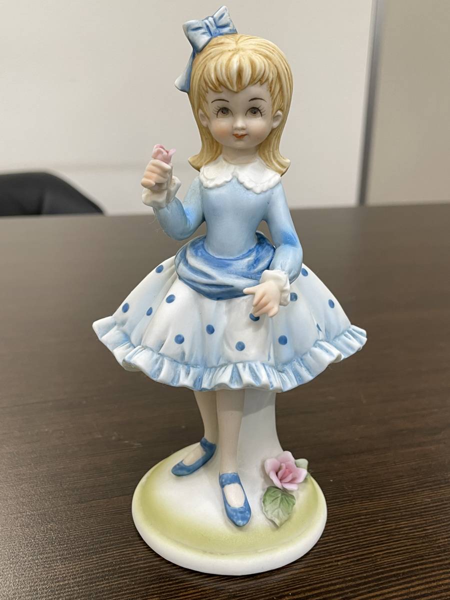 ★【レトロ品 陶磁器人形・インテリア置物】Lefton China Figurine(レフトン) 花と少女(女の子) KW 6635(サンプル) ブルー★高さ約15.5cm_画像4