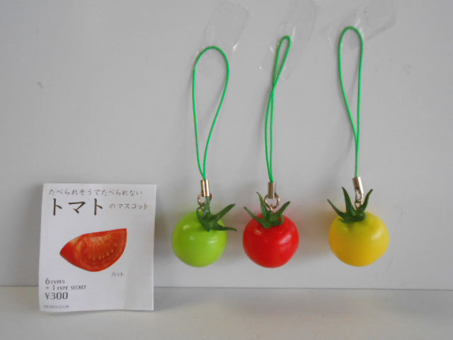 #Kwi08IZ.... seems to be ..... not tomato. mascot 3 kind small *..KITAN CLUB*300 jpy =017160_b