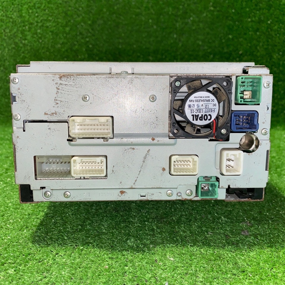 イクリプス　カーナビ　AVN5505D　135001-4070A141　金具付き　現状品