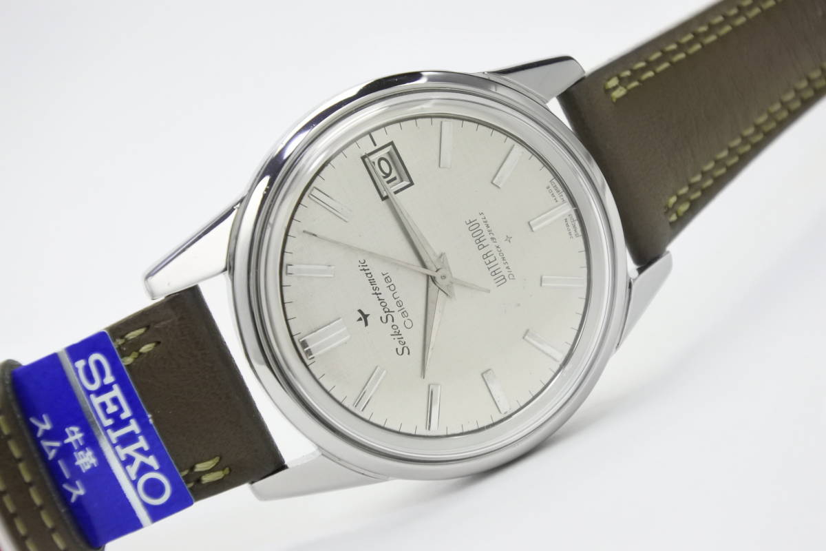 ☆1960年代国産名機 SEIKO ＳＰＯＲＴＳＭＡＴＩＣ CALENDA １９石 J13057 絹目文字磐 自動巻紳士腕時計 お洒落純正SEIKOベルト　美品_画像9