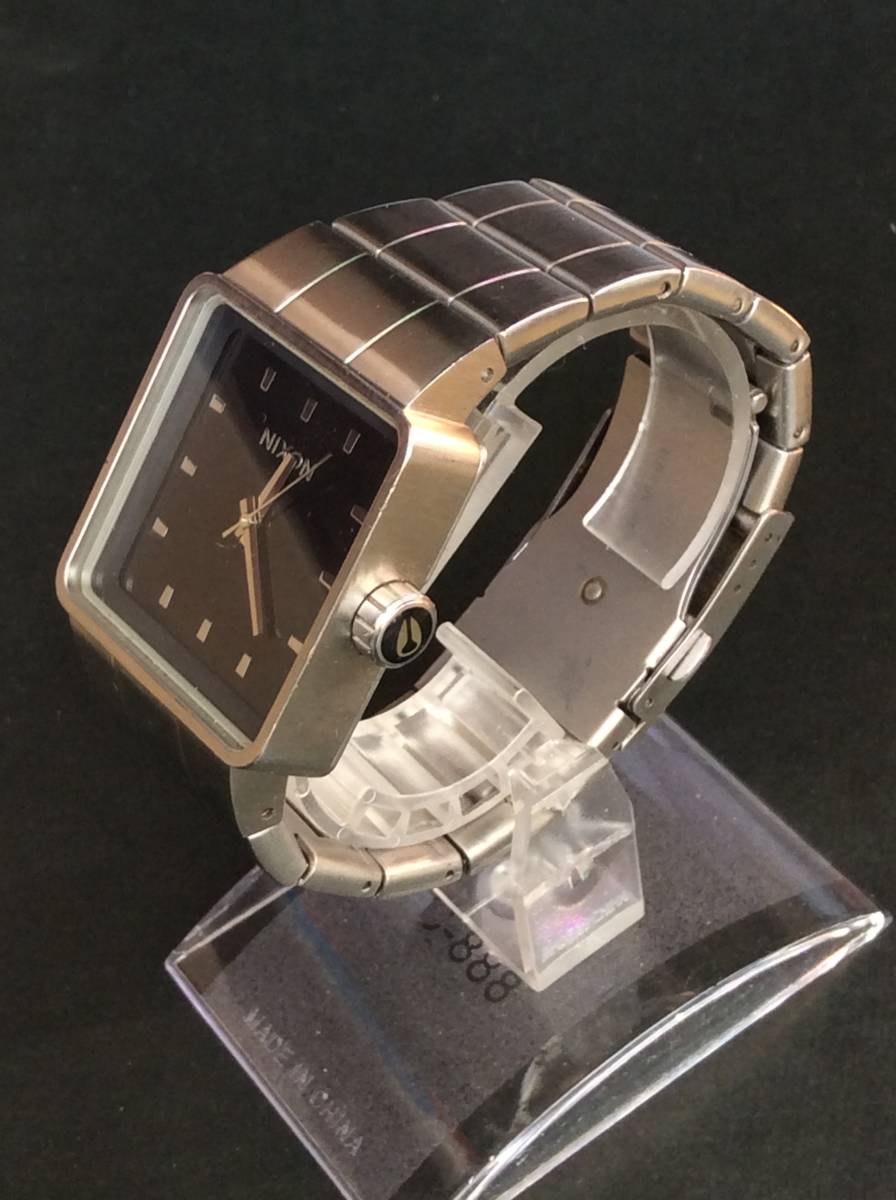 NIXON ニクソン FULL THROTTLE THE QUATRO (ザ・クアトロ) スクエア/ 四角 ブラック文字盤 3針 メンズ ウォッチ / 腕時計 N3_画像3