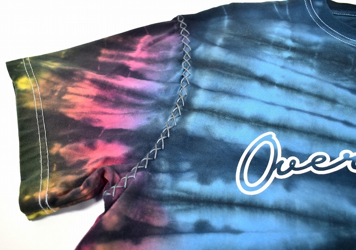 OVERDESIGN （オーバーデザイン）HAND STITCH TIE DYE TEE CURSIVEハンドステッチ タイダイ Tシャツ クルーネック 半袖MULTI LOGO ロゴ_画像5