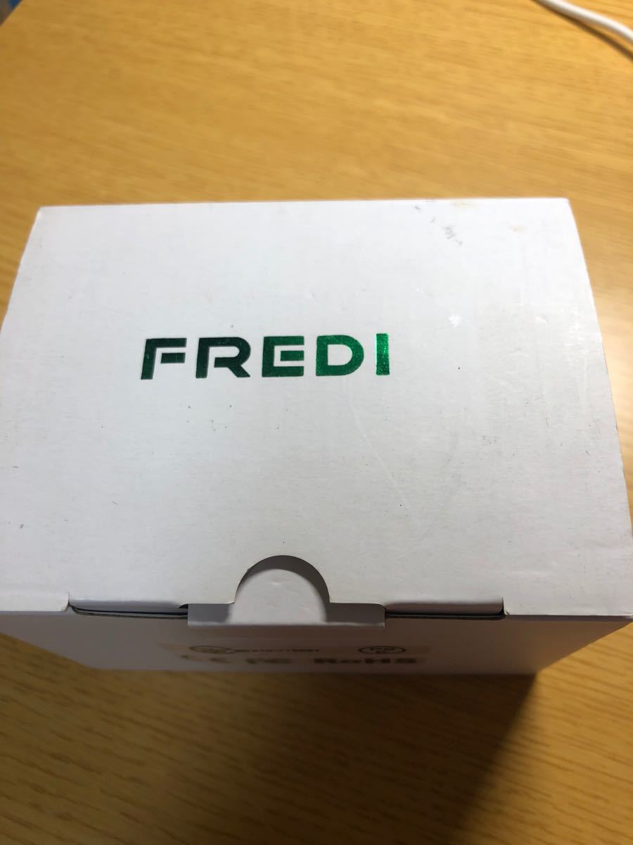 FREDI 超小型WiFi隠しカメラ ミニカメラ WiFi対応防犯監視カメラ 動体検知暗視機能 リアルタイム遠隔監視 録画録音