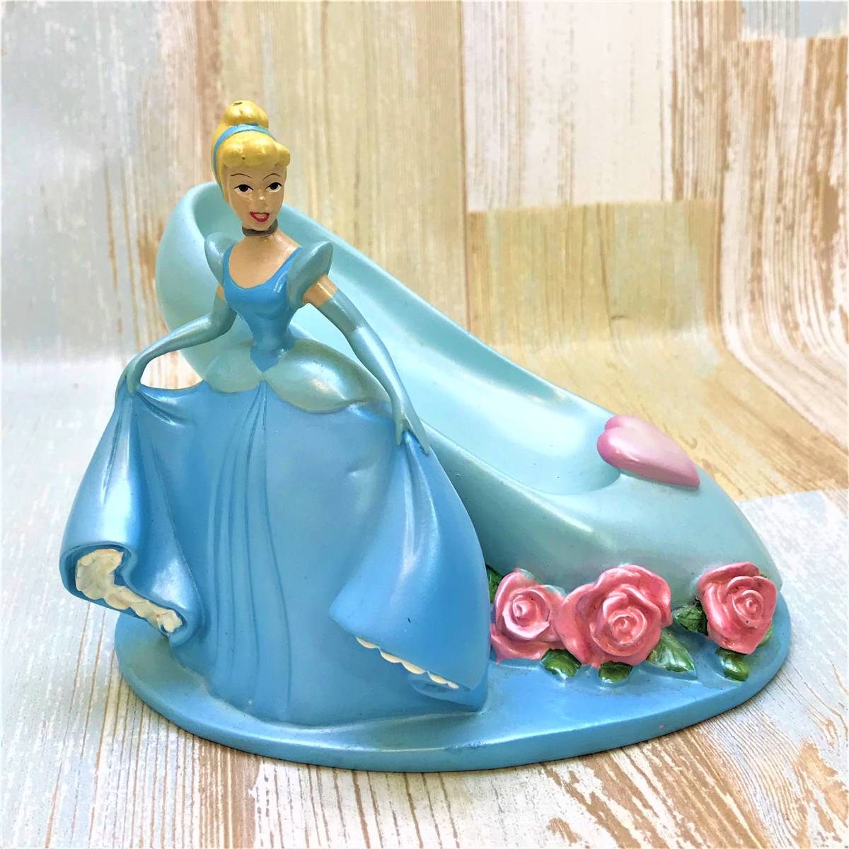 レア シンデレラ Cinderella スマホスタンド かぼちゃ 石鹸トレイ メモ帳置き 陶器製フィギュア ディズニー Disney Tdl ディズニー 売買されたオークション情報 Yahooの商品情報をアーカイブ公開 オークファン Aucfan Com