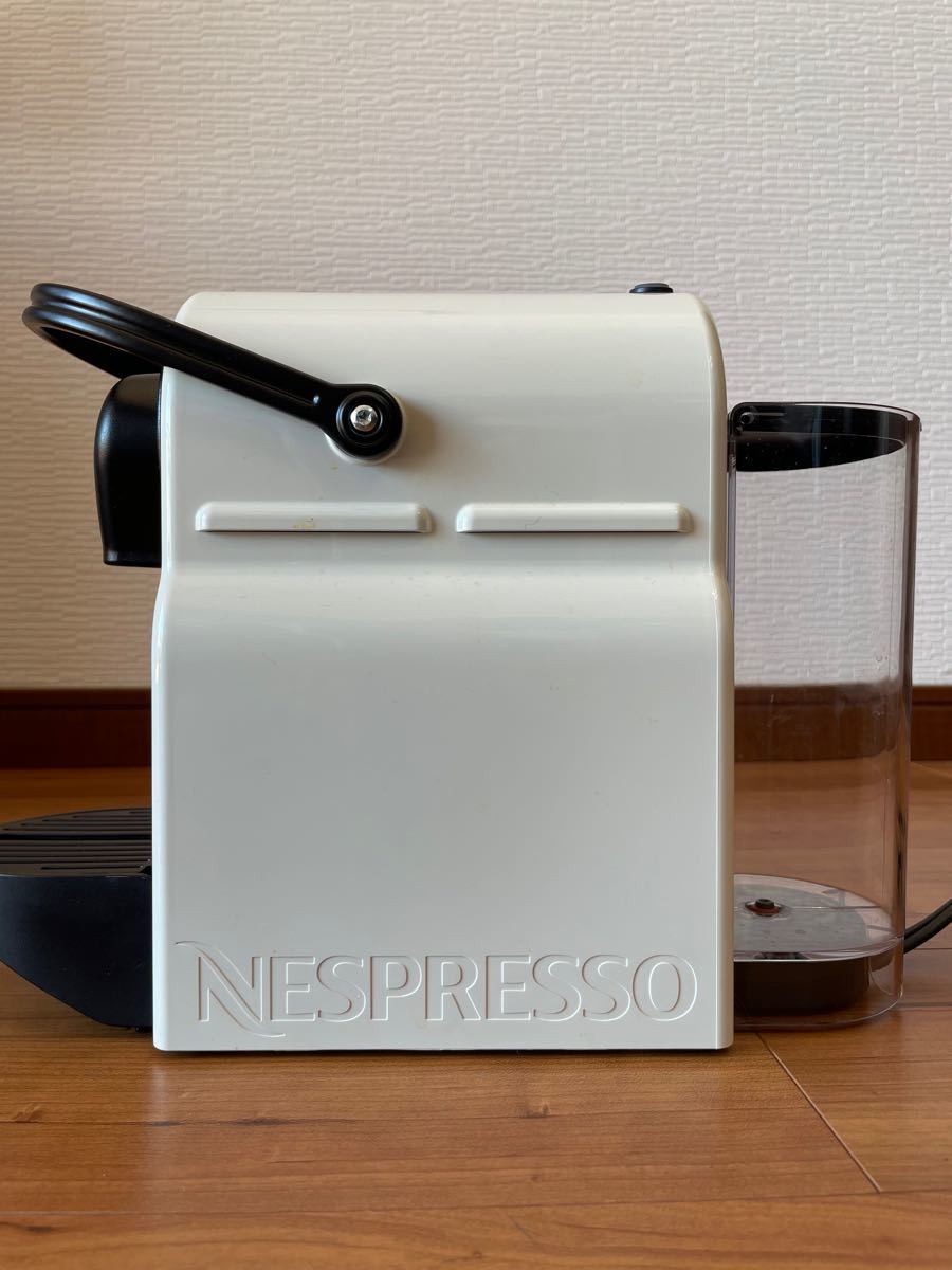 ネスプレッソ コーヒーメーカー イニッシア ホワイト C40