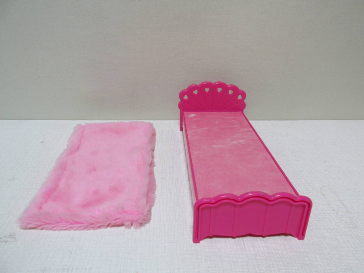  Licca-chan [35 anniversary commemoration Licca-chan house. accessory. furniture pink. bed * sofa ] soft *....fwafwa*mo Como ko