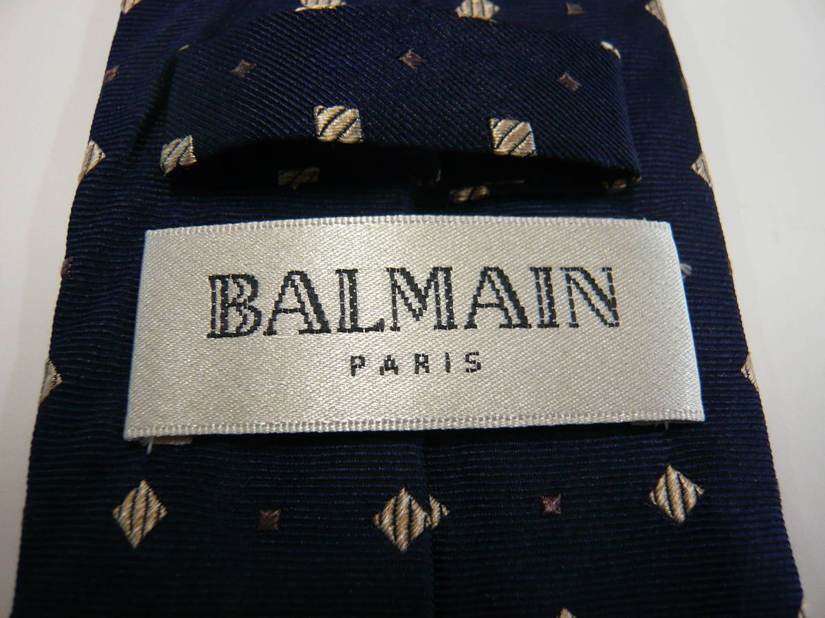 バルマン　ネクタイ 06B　新品　専用ケース無し　ご自身用に！　BALMAIN　　小紋柄　ネイビー