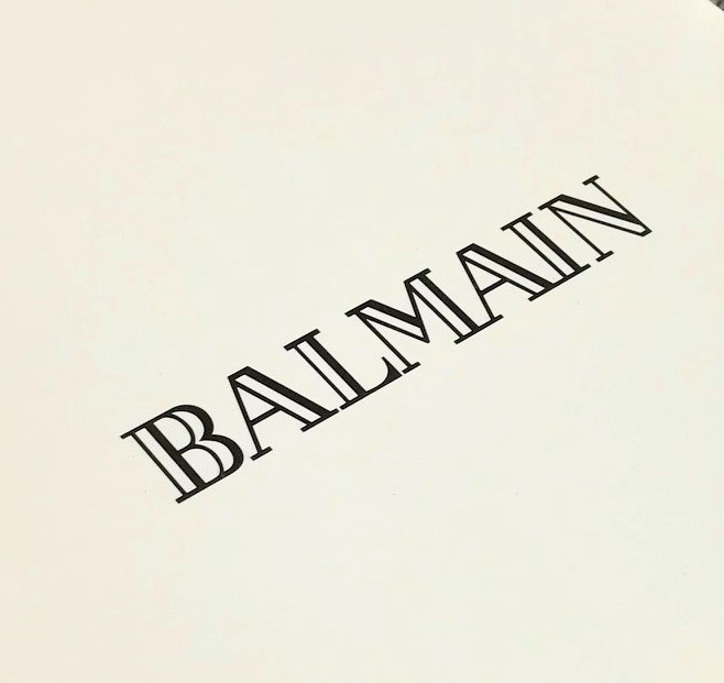 バルマン　ネクタイ 06A　新品　専用ケース無し　ご自身用に！　BALMAIN　　小紋柄　グレー