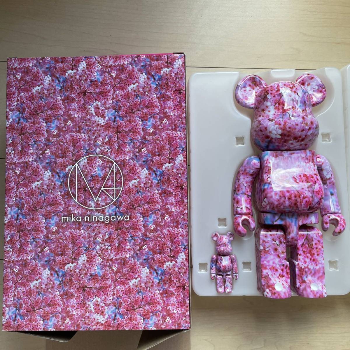 BE@RBRICK ベアブリック Mika Ninagawa 蜷川実花 桜 サクラ 100% & 400% MEDICOM TOY メディコムトイ_画像1