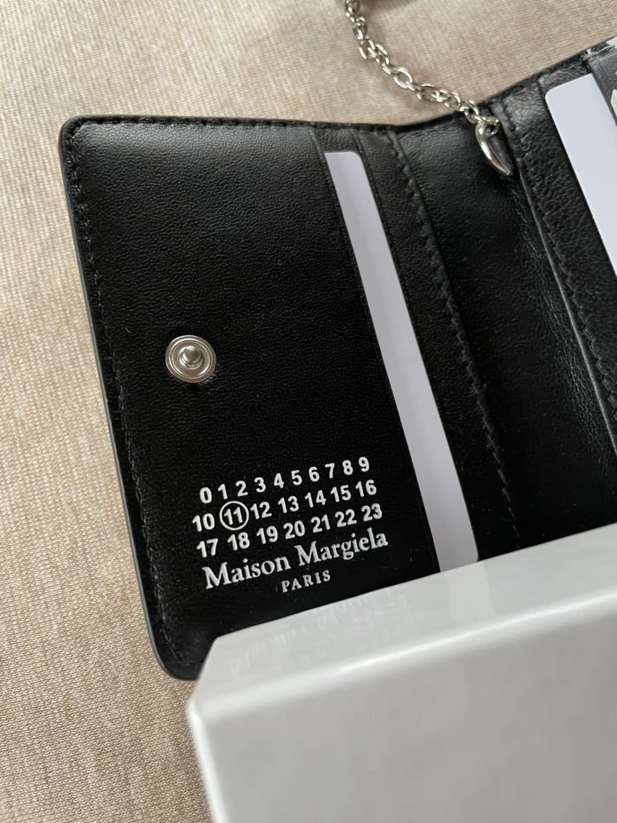新品 メゾンマルジェラ グラフィティ キーリング 折り財布 カード 