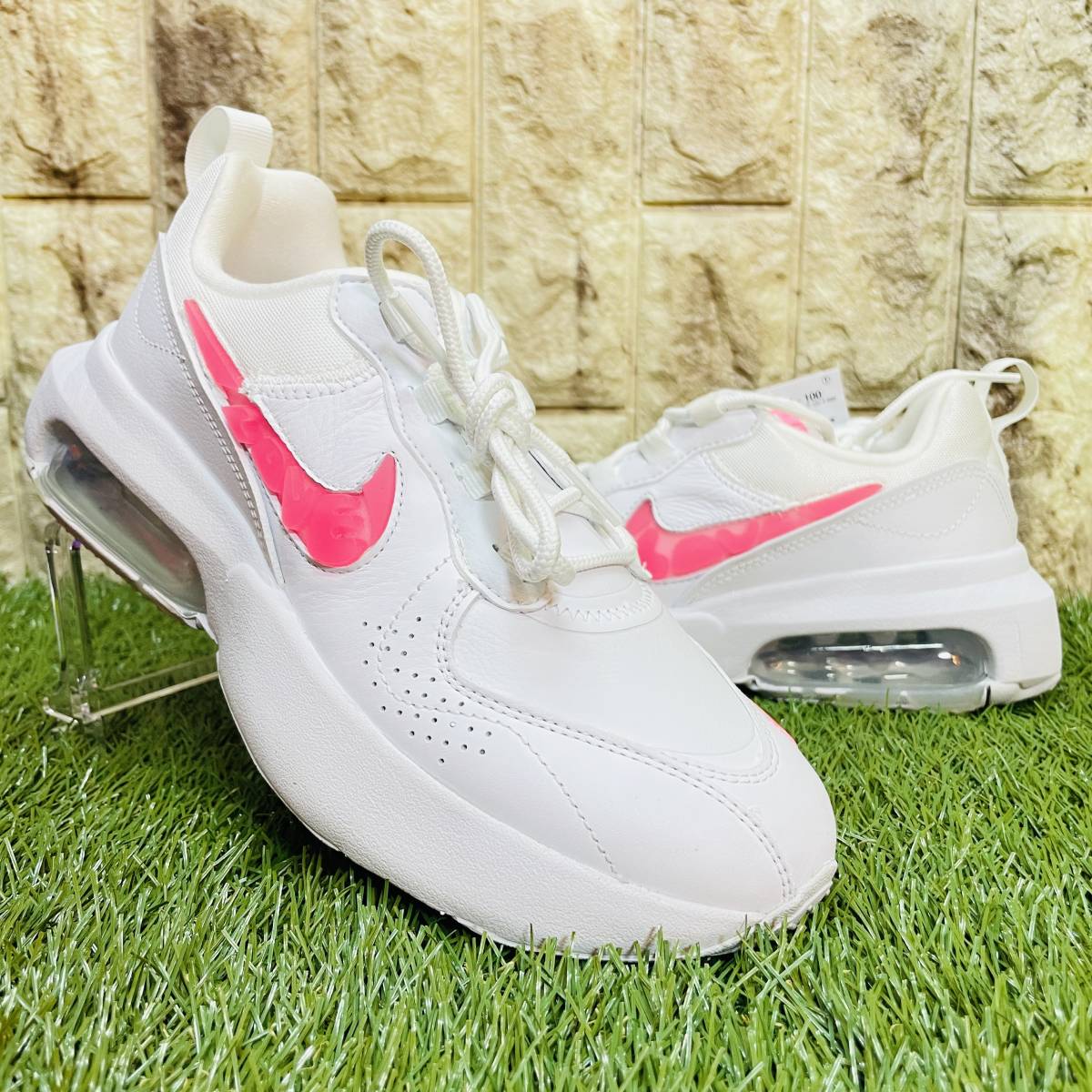 新品NIKEエアマックスヴェローナ24.5白 新品NIKEエアマックスヴェローナ24.5白