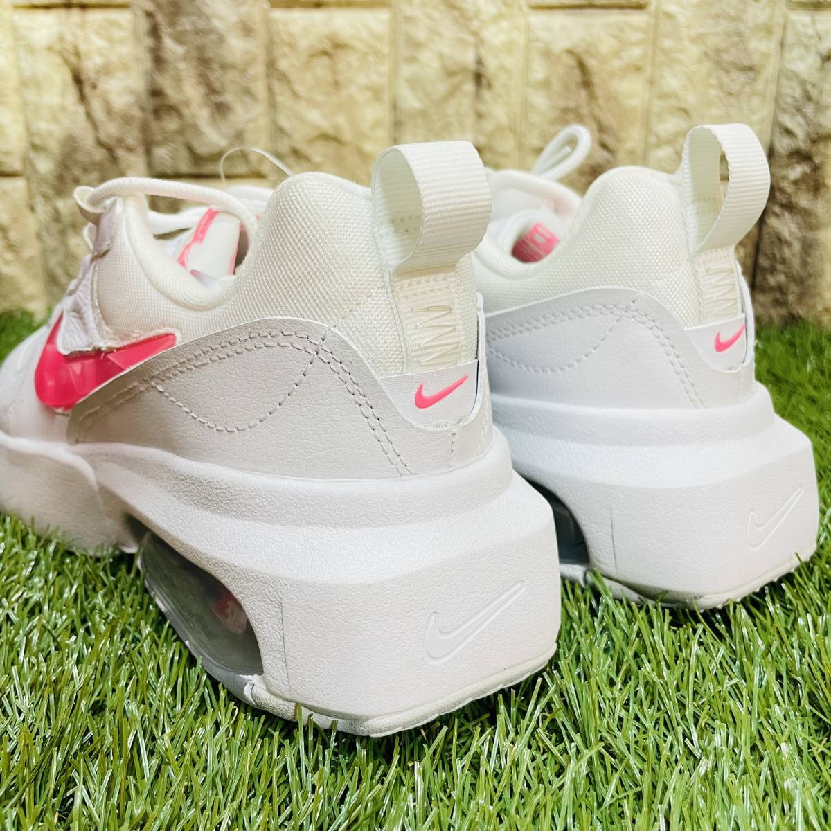 新品NIKEエアマックスヴェローナ24.5白 新品NIKEエアマックスヴェローナ24.5白
