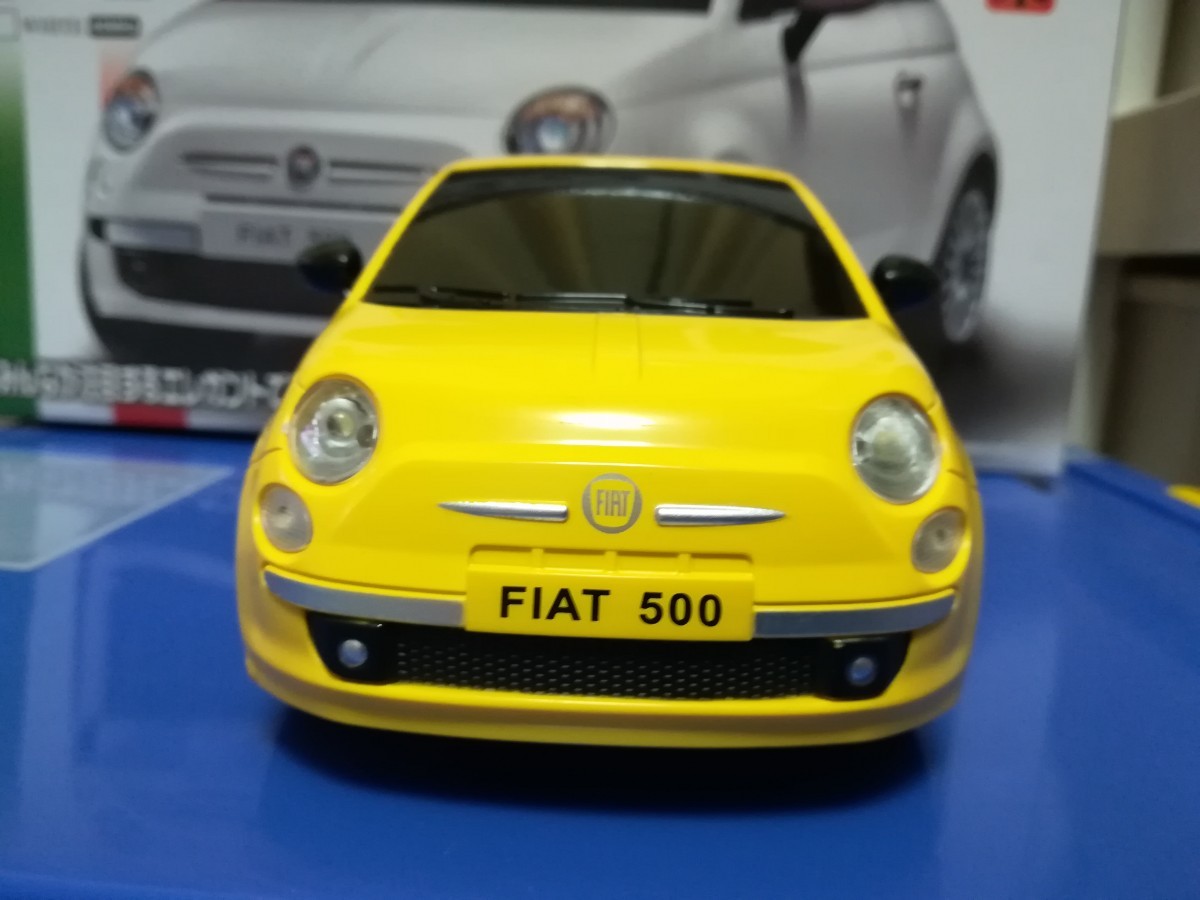 FIAT 500 フルファンクションラジコンカー（イエロー）