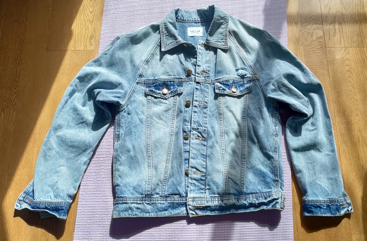 25%OFF】 FOG デニムジャケット サイズL - Gジャン、デニム 最安値に挑戦中 FOG Essentials デニムジャケット Gジャン/デニムジャケット