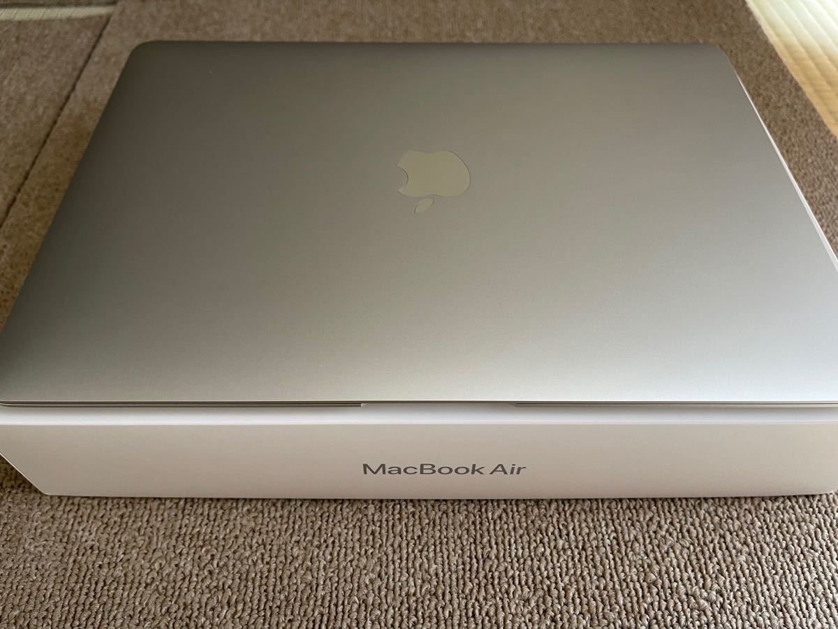 【Apple M1 MacBook air 】13インチ シルバー (Apple M1 8GB SSD 256GB）