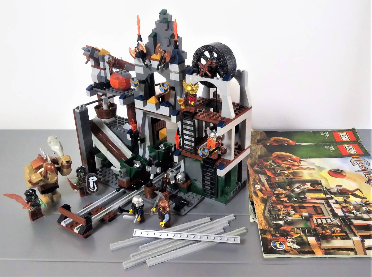 本命ギフト LEGO レゴ Castle 採掘場 Mine Dwarves' ドワーフ戦士のぶき工場 お城シリーズ キャッスル 7036 お城シリーズ