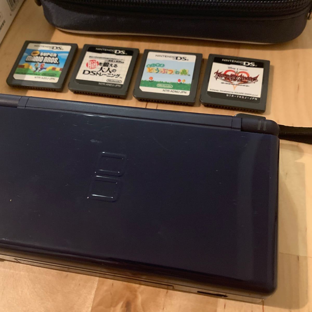 Nintendo DS Lite 箱付き　ネイビー　どうぶつの森　スーパーマリオ　カセット