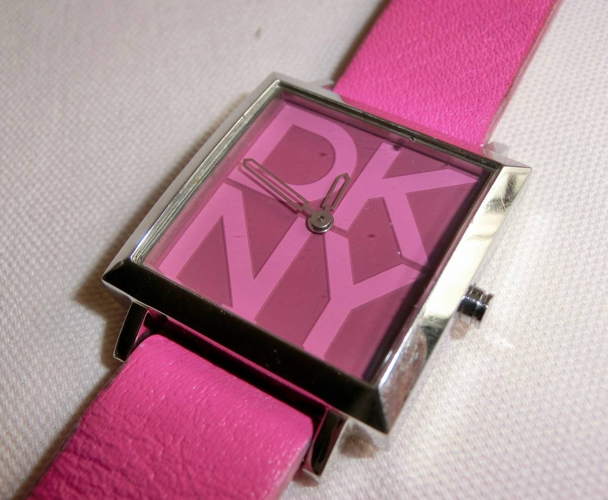  DKNY ダナキャラン ニューヨーク 腕時計／ QUARTZ クォーツ レディース 3気圧防水 NY-3421 ☆ 良 品 [ 電池交換品 ]_画像2